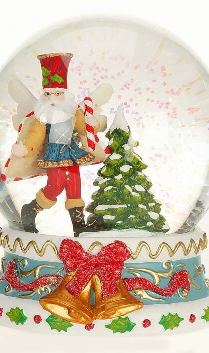 NUTCRACKER FAIRY SNOWGLOBE
