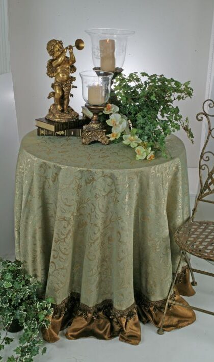 St Petersburg Round Tablecloth - 90 Inches