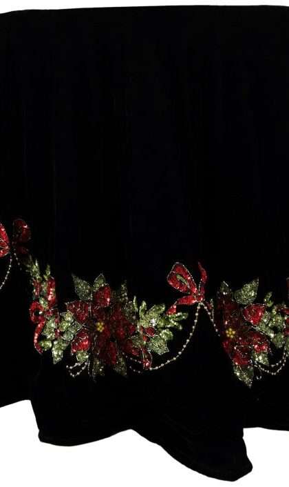 Poinsettia Table Cloth - 90 Inches Diameter
