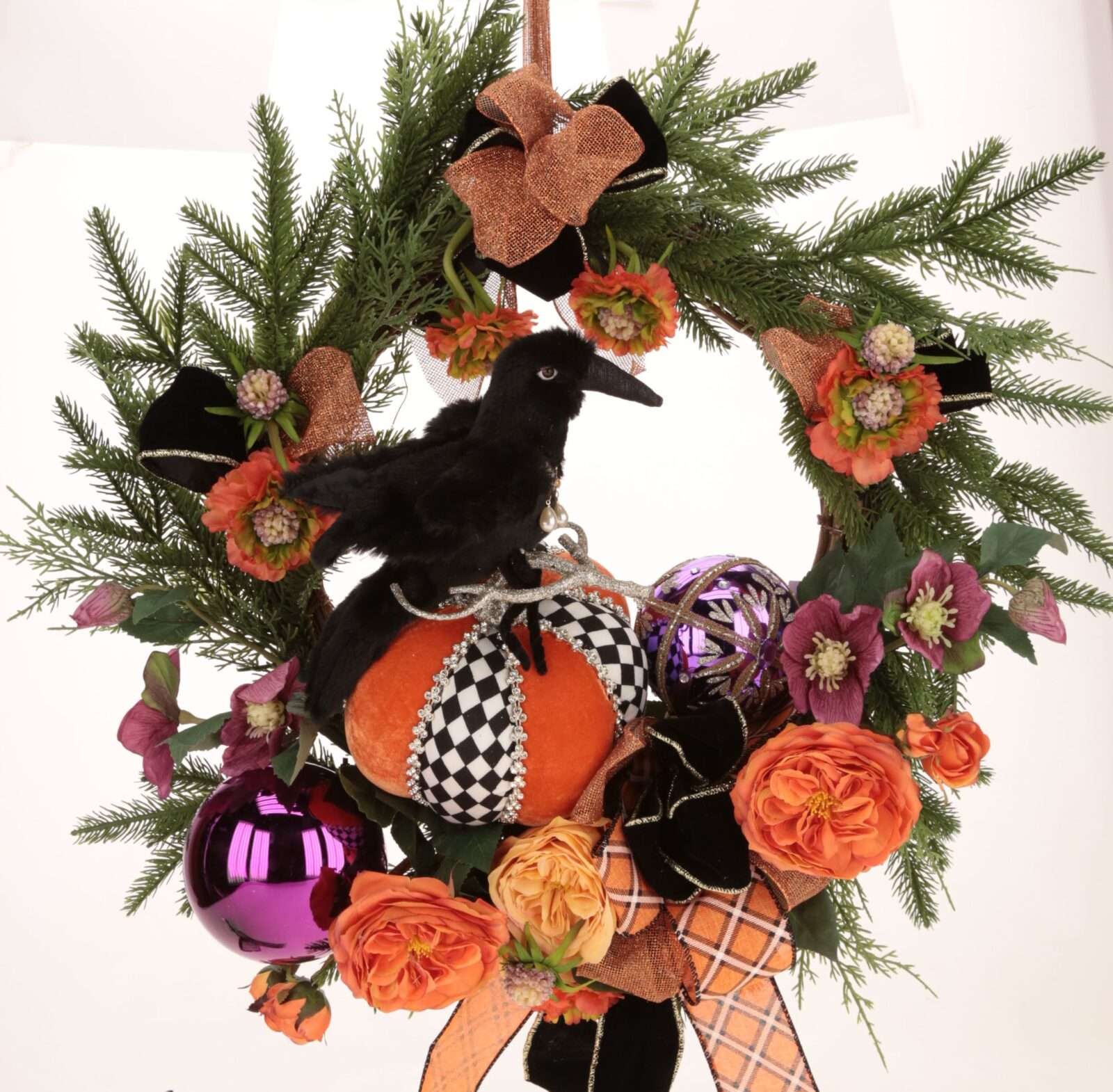 PUMPKIN WITH CROW WREATH 31"